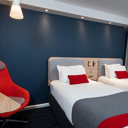 Holiday Inn Express - Glasgow Airport By Ihg Paisley Exterior photo