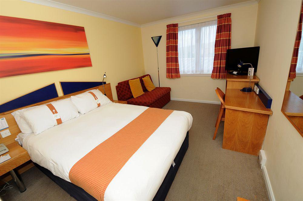 Holiday Inn Express - Glasgow Airport By Ihg Paisley Exterior photo