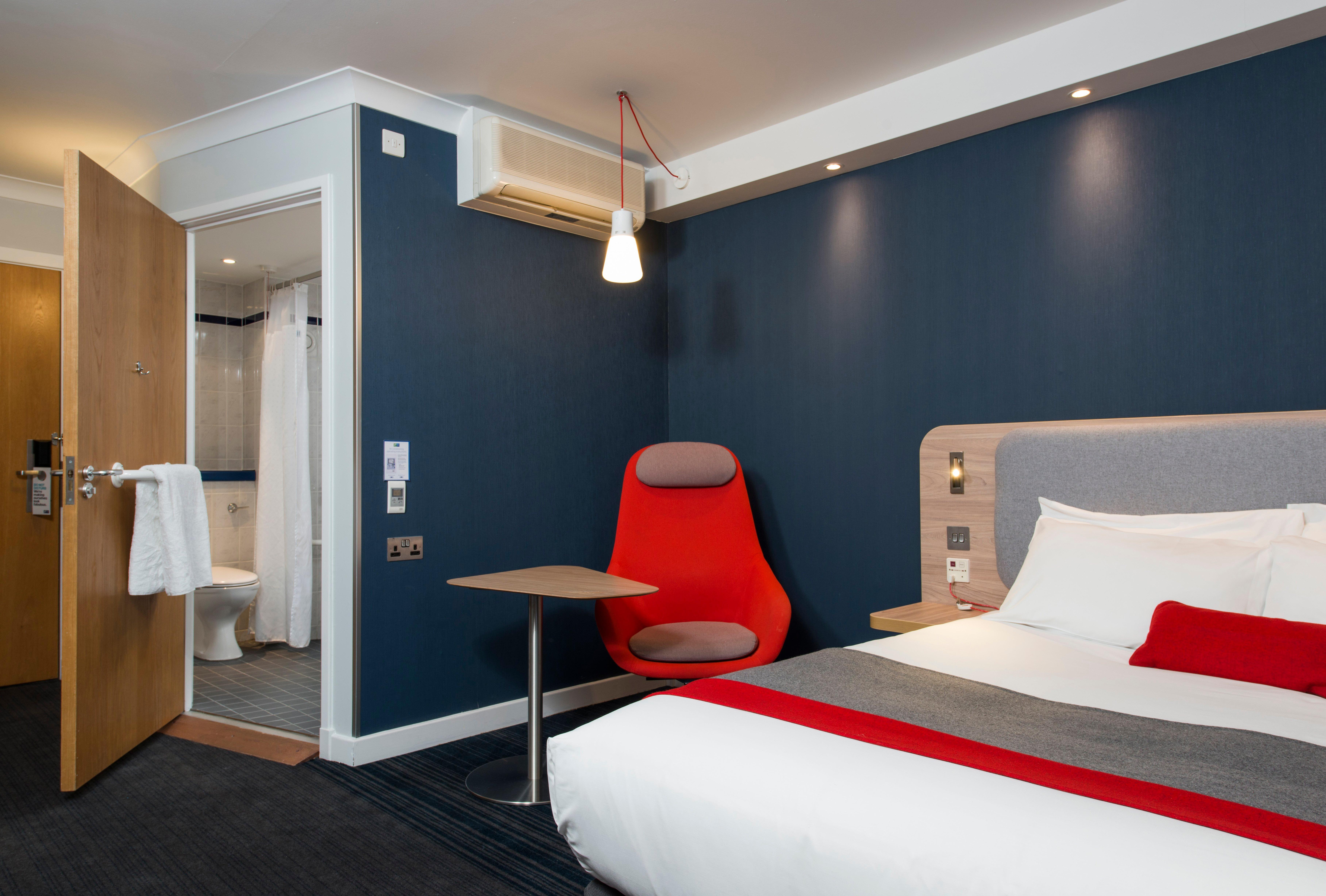 Holiday Inn Express - Glasgow Airport By Ihg Paisley Exterior photo