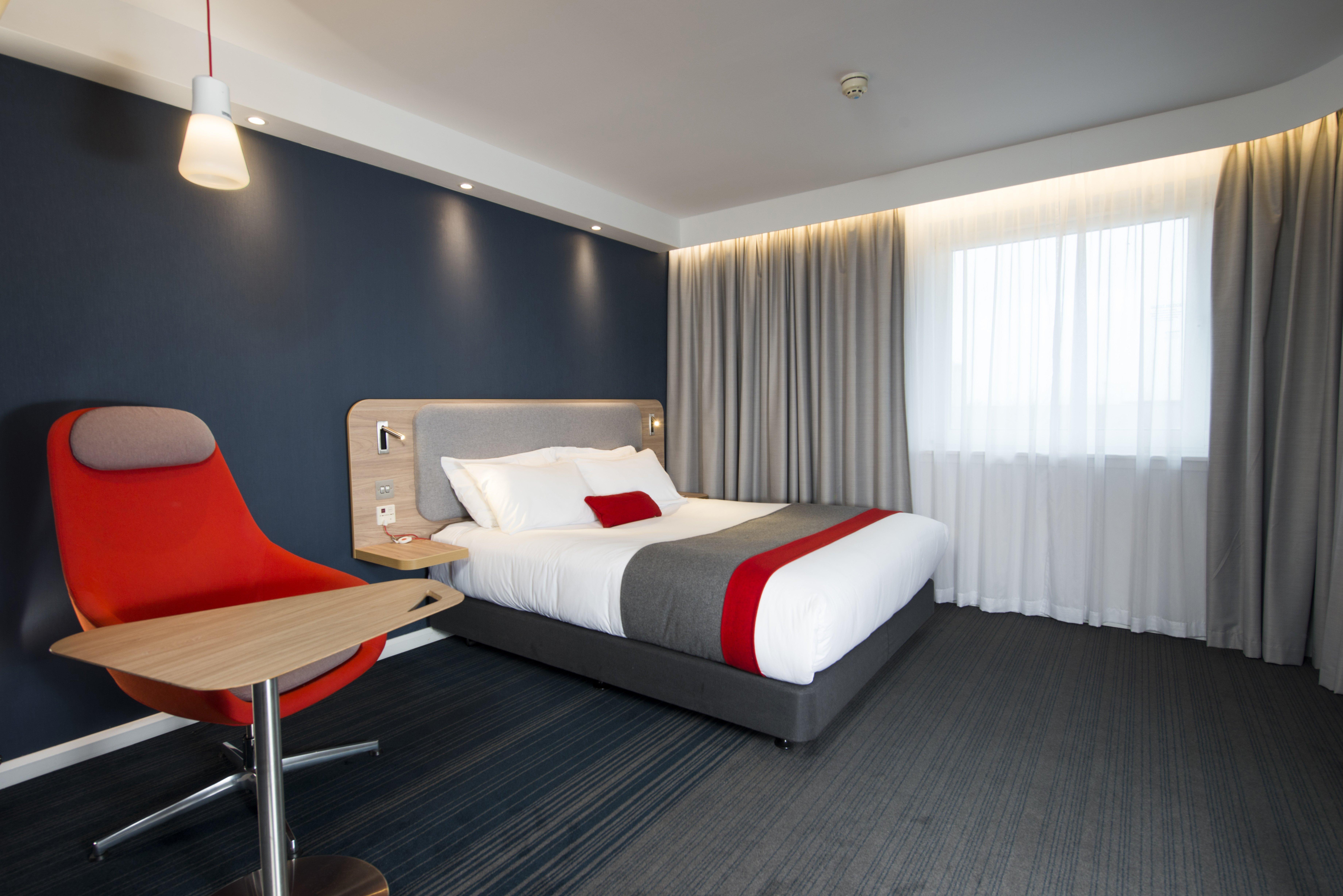 Holiday Inn Express - Glasgow Airport By Ihg Paisley Exterior photo