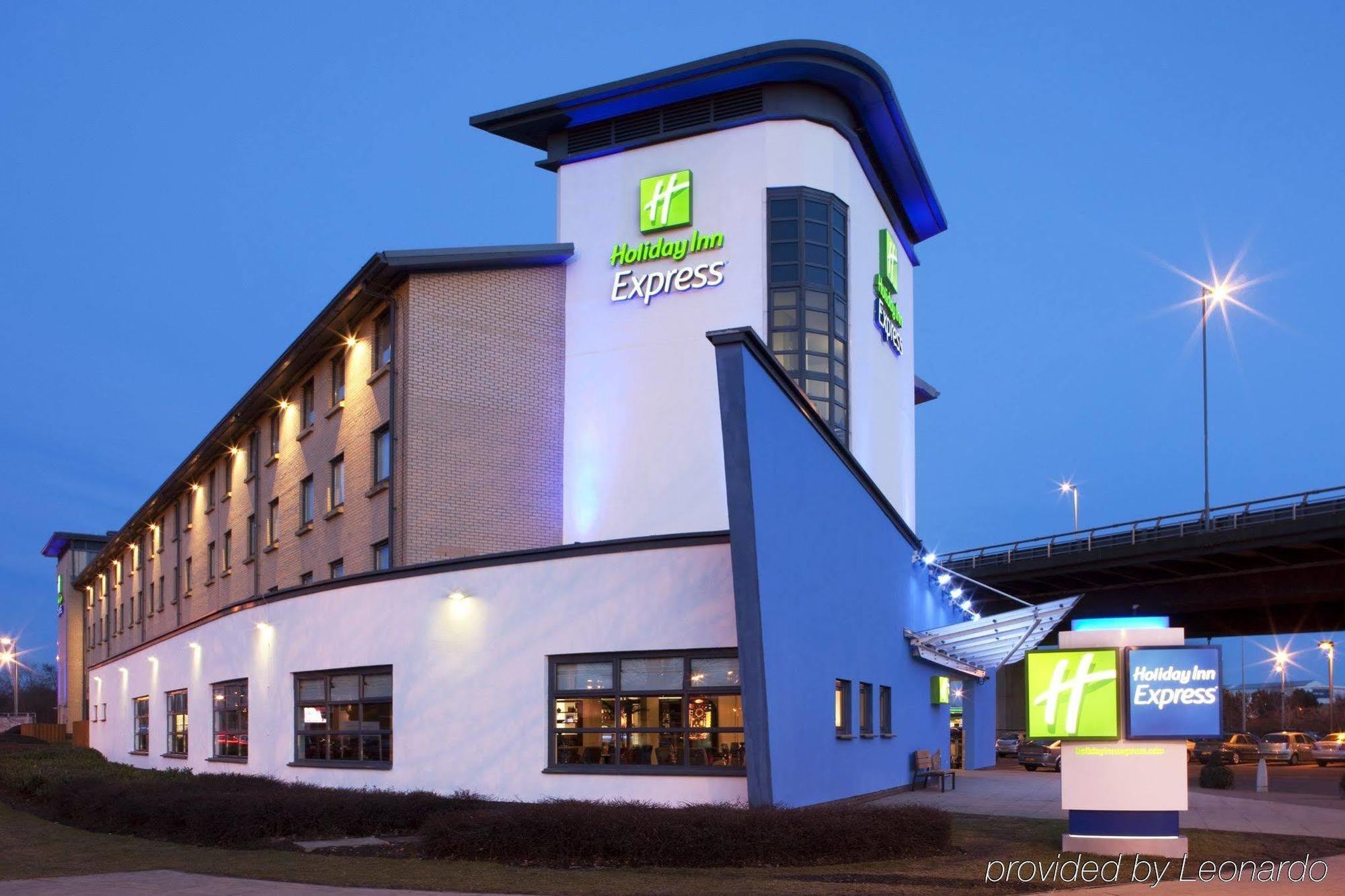 Holiday Inn Express - Glasgow Airport By Ihg Paisley Exterior photo