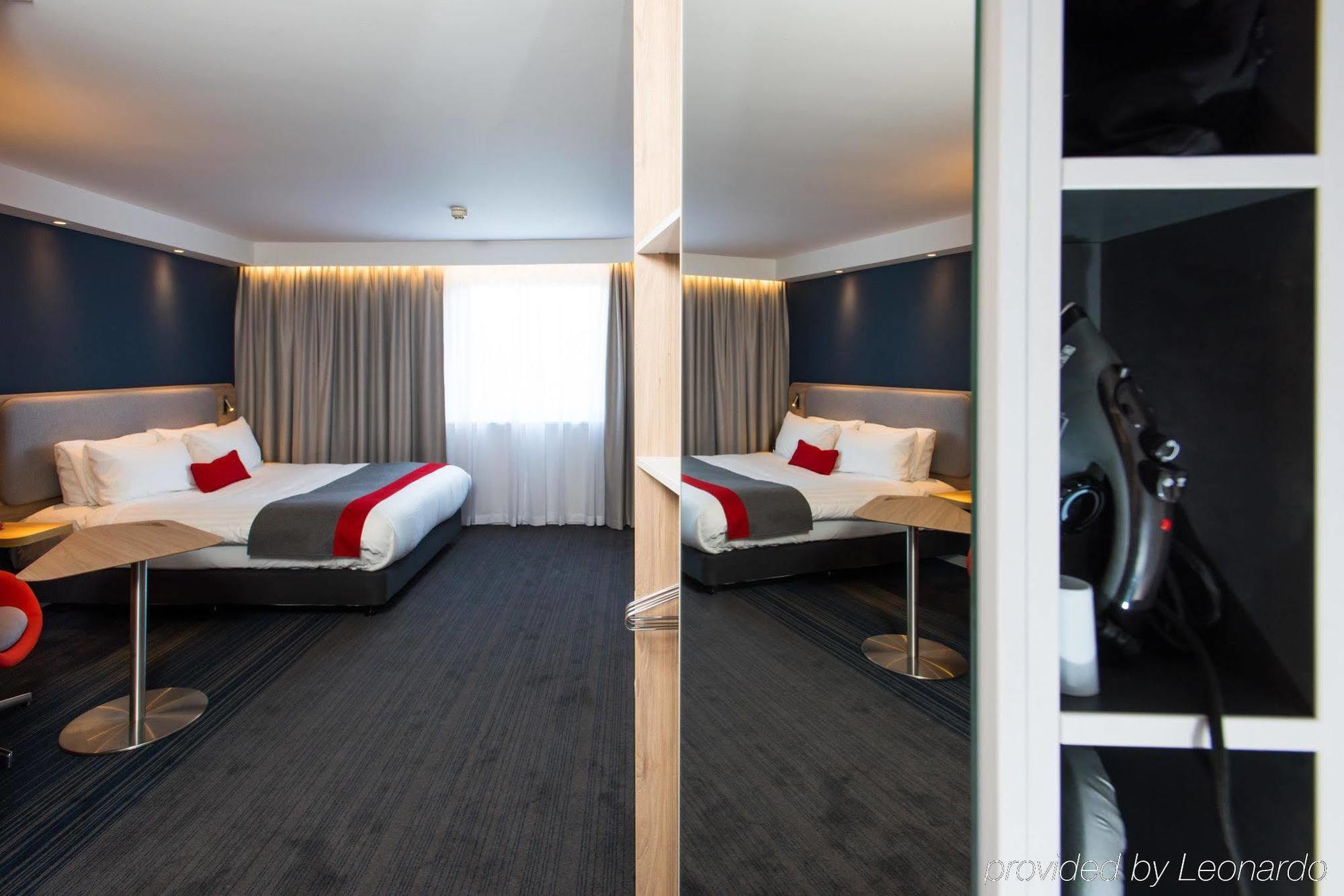 Holiday Inn Express - Glasgow Airport By Ihg Paisley Exterior photo