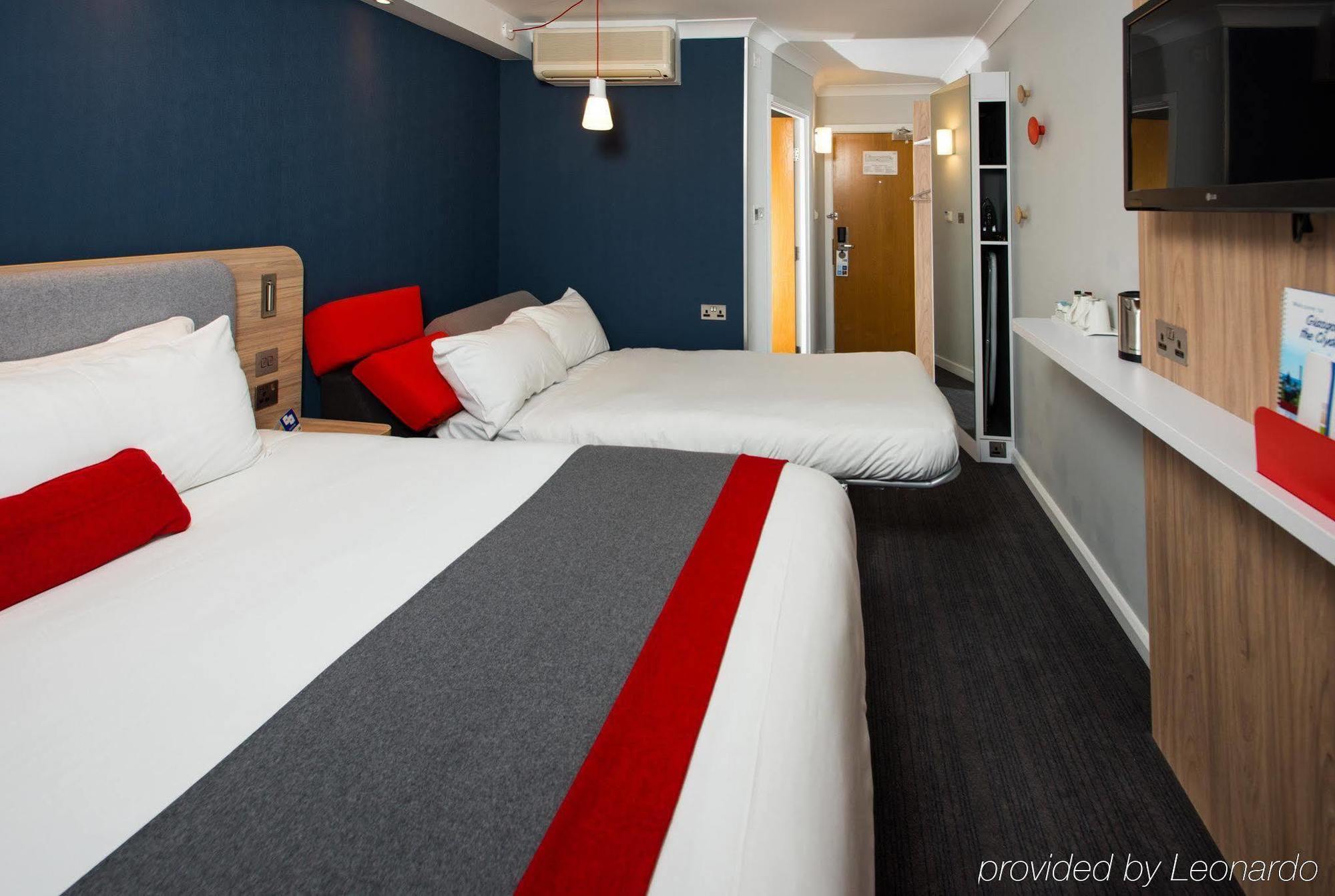 Holiday Inn Express - Glasgow Airport By Ihg Paisley Exterior photo