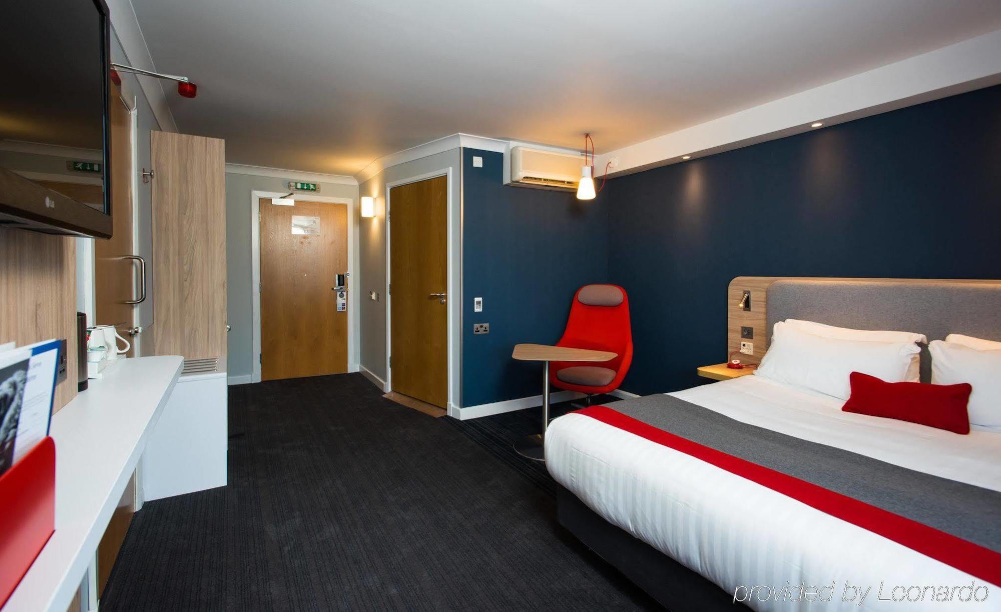 Holiday Inn Express - Glasgow Airport By Ihg Paisley Exterior photo