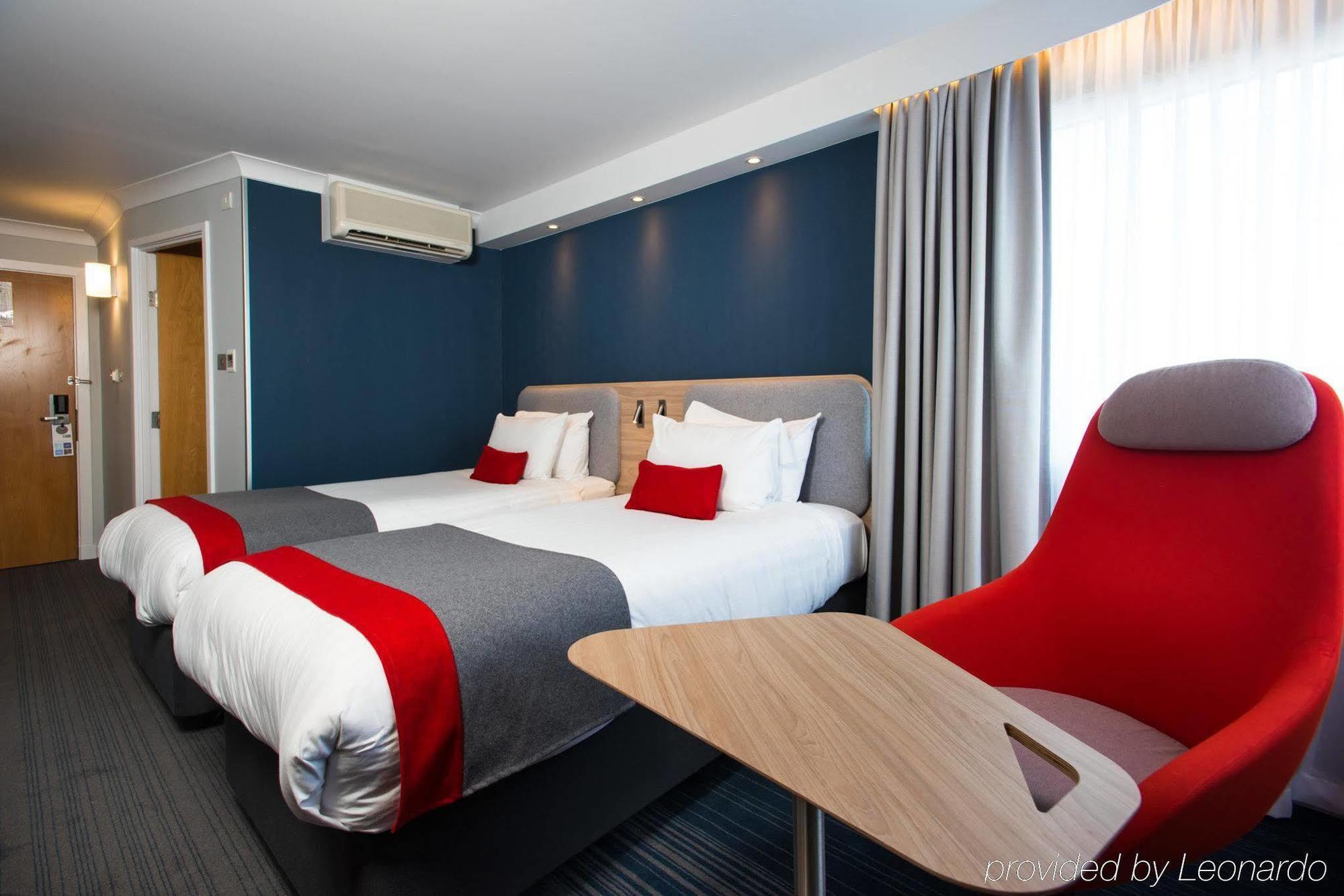 Holiday Inn Express - Glasgow Airport By Ihg Paisley Exterior photo