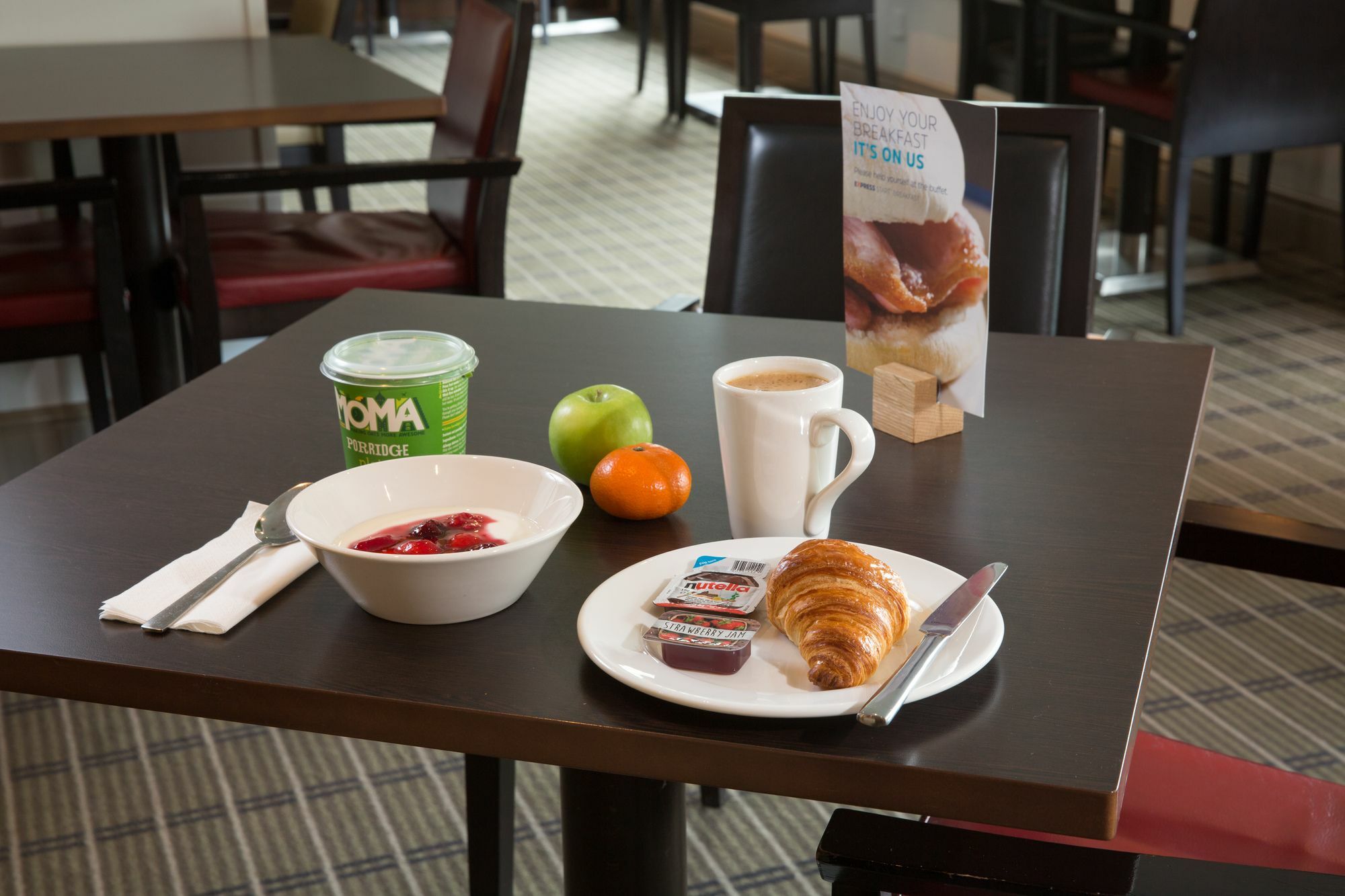 Holiday Inn Express - Glasgow Airport By Ihg Paisley Exterior photo