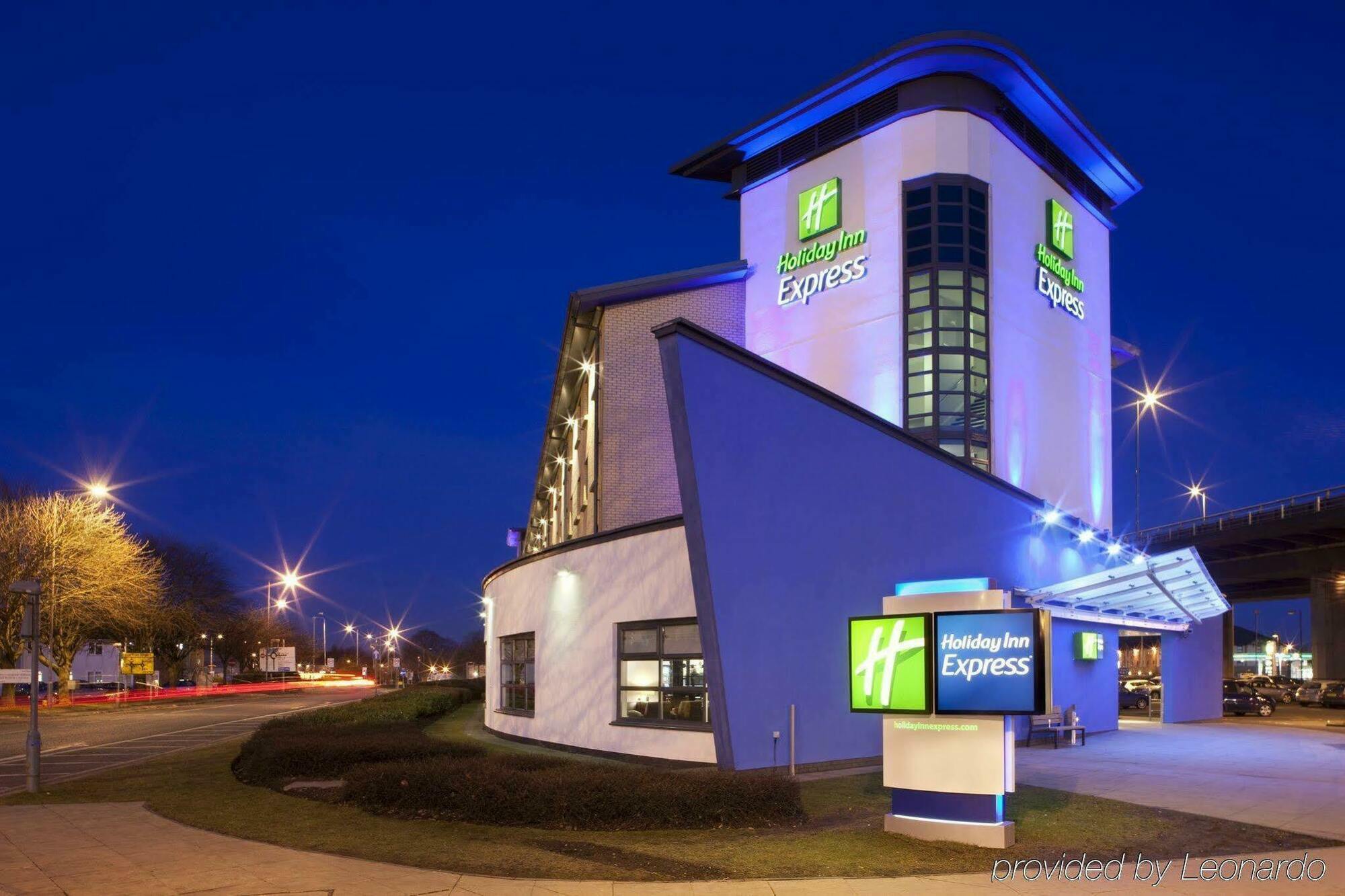 Holiday Inn Express - Glasgow Airport By Ihg Paisley Exterior photo