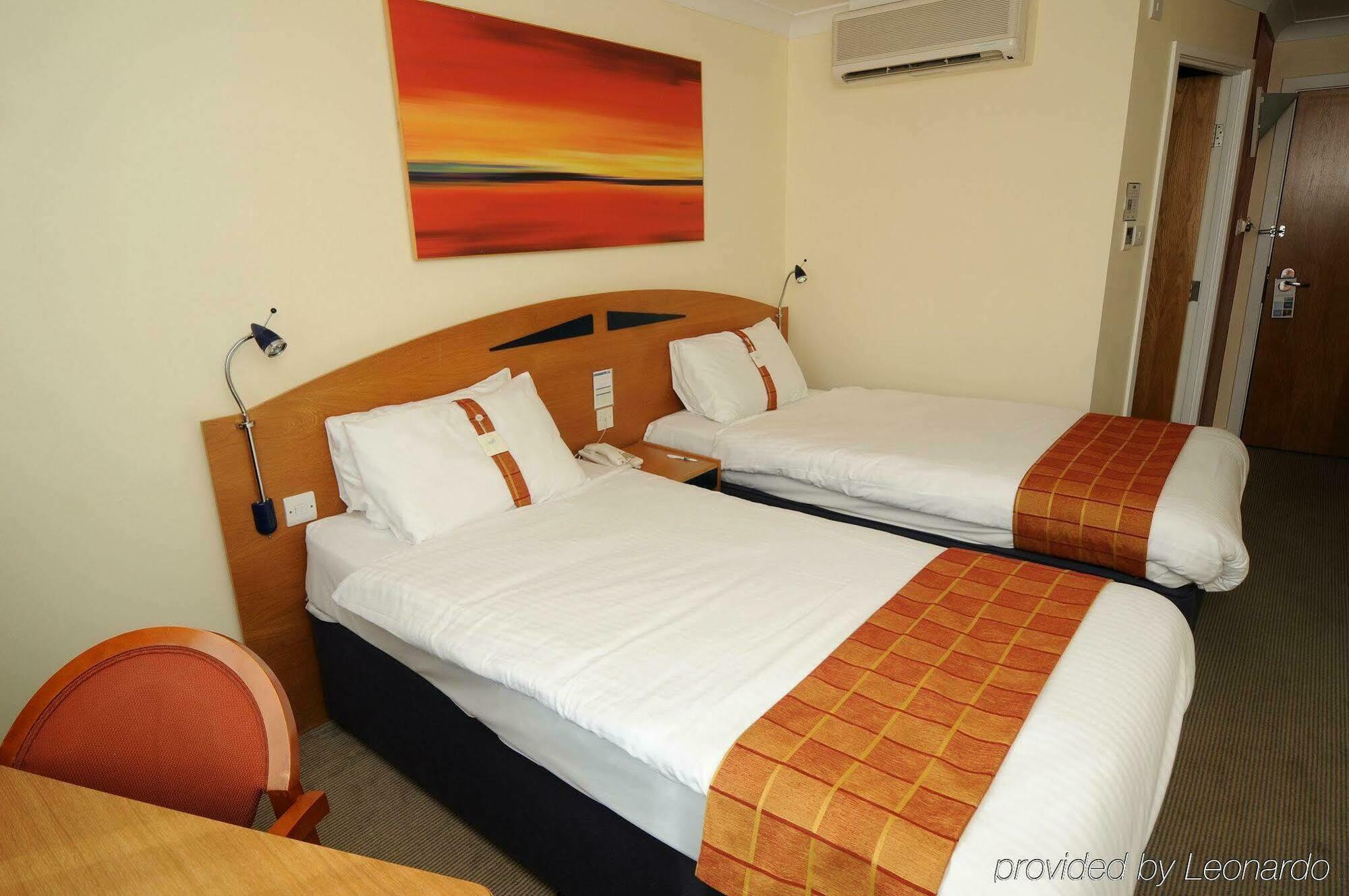 Holiday Inn Express - Glasgow Airport By Ihg Paisley Exterior photo